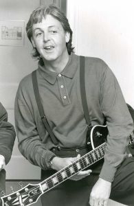 Paul McCartney 1988.jpg